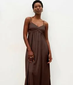 Vestido Midi Evasê em Viscose com Decote Coração