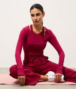 Blusa Cropped Esportiva em Microfibra com Abertura Para Polegar