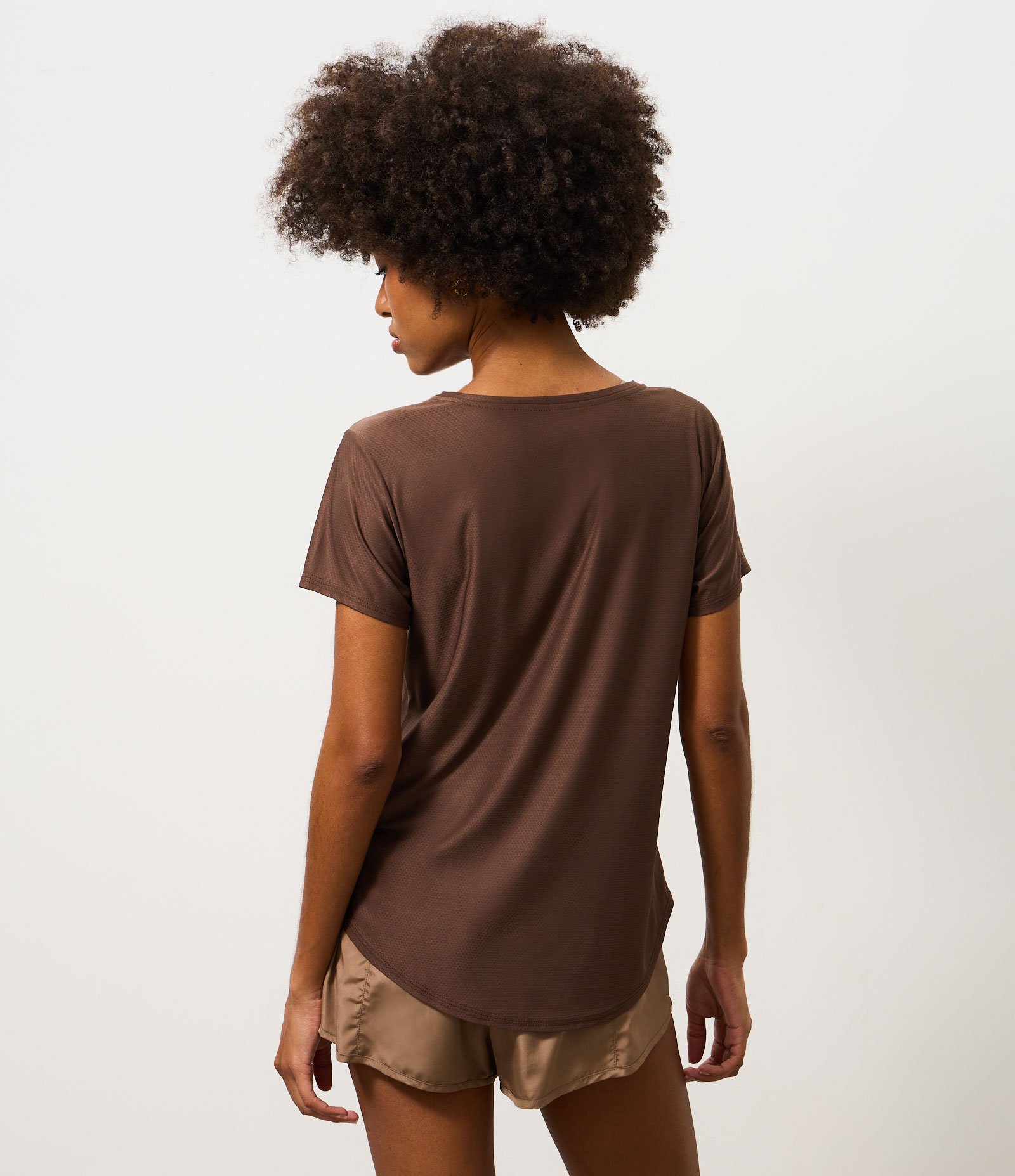 Camiseta Esportiva em Microfibra com Estampa de Ondas Marrom 4