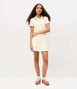 Vestido Skater Curto em Malha Anarruga com Gola Polo