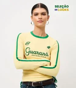 Camiseta em Algodão com Estampa Guaraná e Amarração Lateral