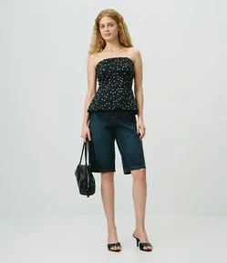 Bermuda Long em Jeans com Cintura Alta e Bolsos