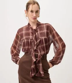 Blusa Bata em Tule com Estampa Xadrez e Gola Laço