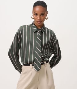 Camisa Acetinada Listrada com Gravata Removível