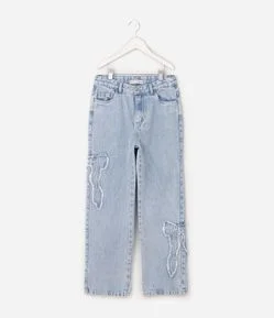 Calça Jeans Reta Infantil com Desfiados de Laços Laterais - Tam 5 a 14 Anos