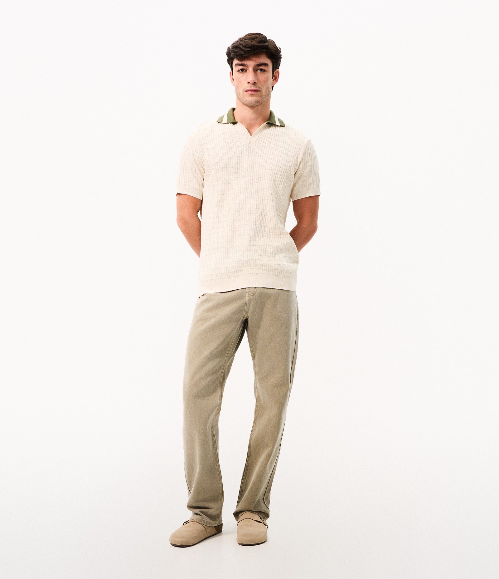 Polo Regular Texturizada com Gola Contrastante Off White 2