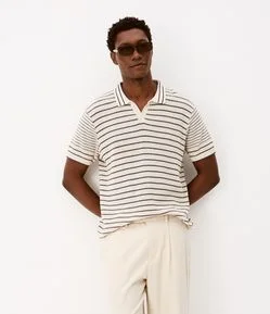 Camisa Polo em Tricô Listrado com Botões