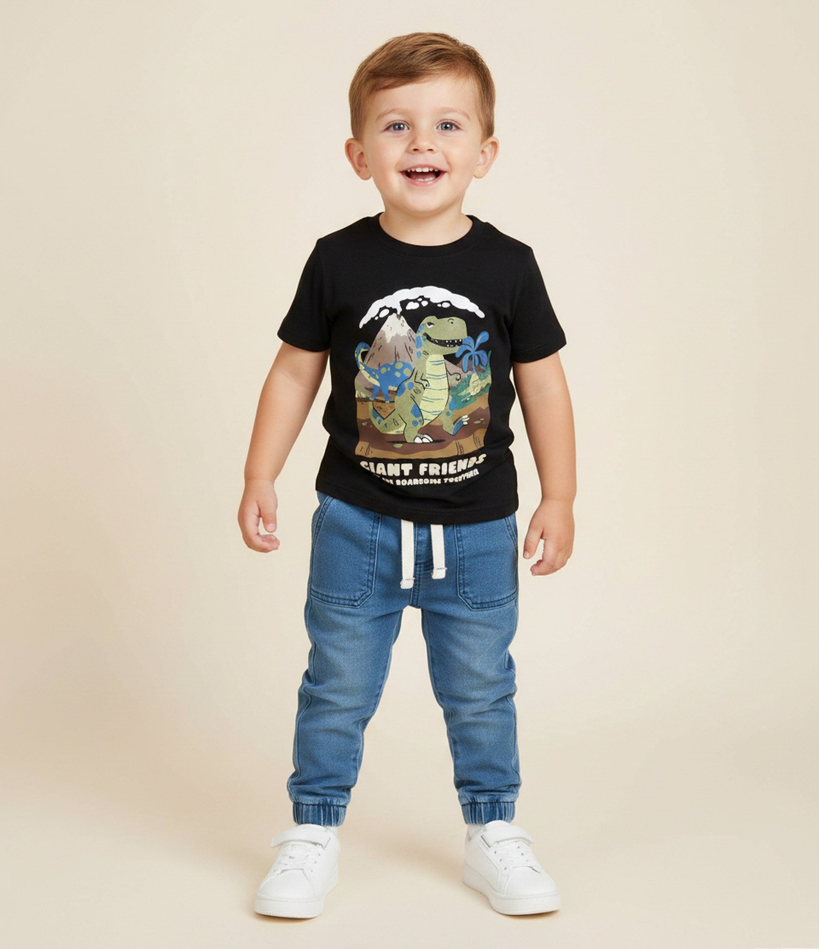 Camiseta Infantil com Estampa Dinossauro Giant Friend – Tam 1 a 6 Anos Preto 1