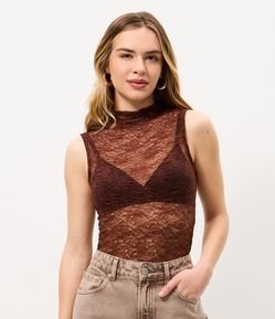Blusa Gola Alta em Renda Vazadinha e Texturizada