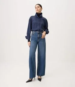 Calça Wide Leg em Jeans com Cintura Alta e Bolsos