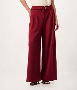 Calça Wide Leg em Crepe com Cinto e Fivela