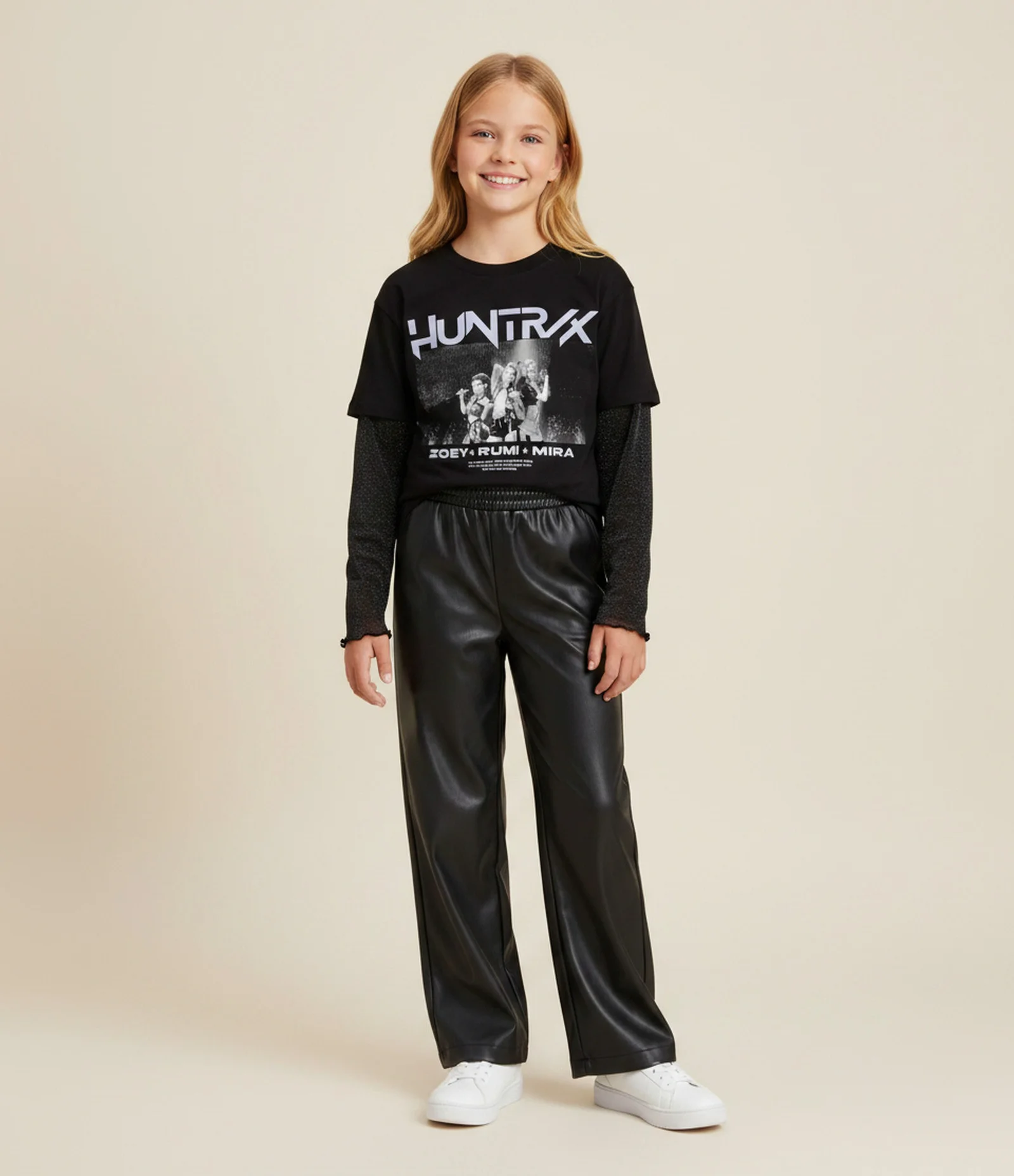 Blusa Infantil com Mangas de Tule e Estampa Huntrix Guerreiras K-Pop – Tam 1 a 14 Anos Preto 1