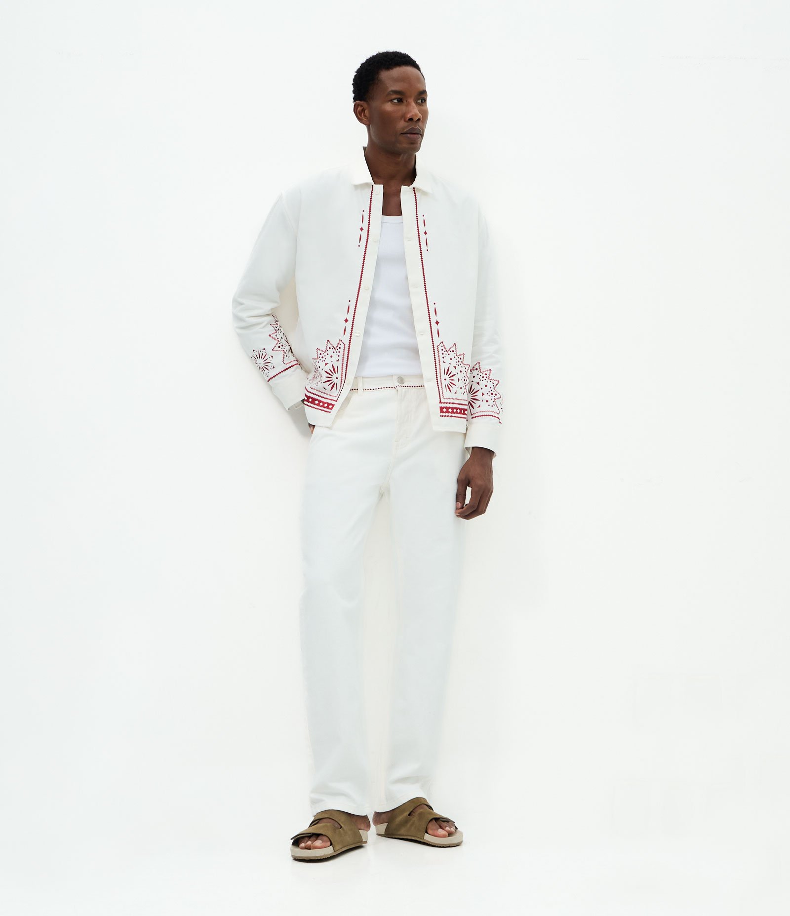 Calça Reta em Sarja com Bordado nos Bolsos Alceu Valeça Off White 1