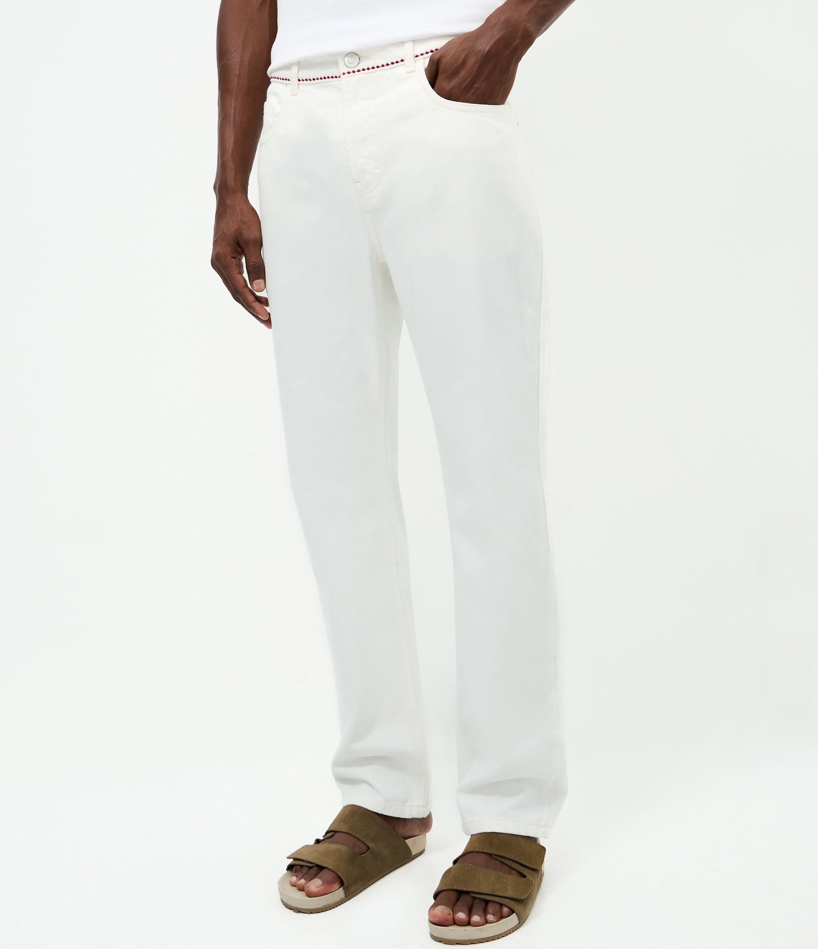 Calça Reta em Sarja com Bordado nos Bolsos Alceu Valeça Off White 2