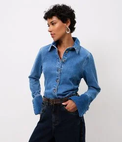 Camisa em Jeans com Botões e Punhos Alongados