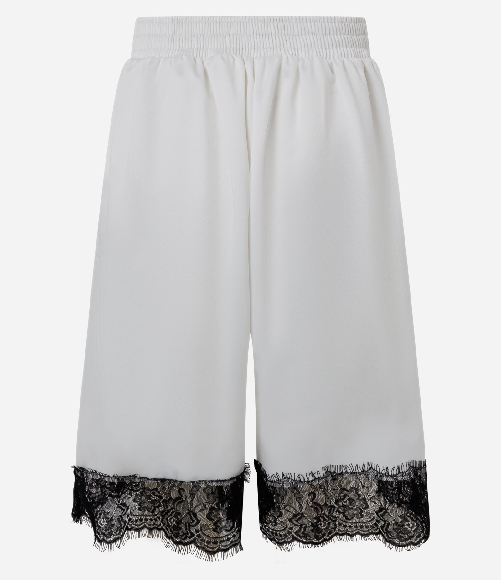 Bermuda Jorts em Cetim com Barra Rendada Branco 7