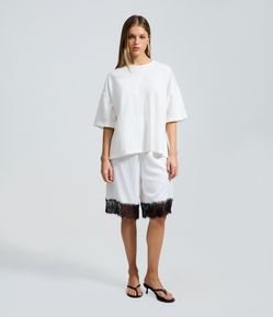 Bermuda Jorts em Cetim com Barra Rendada