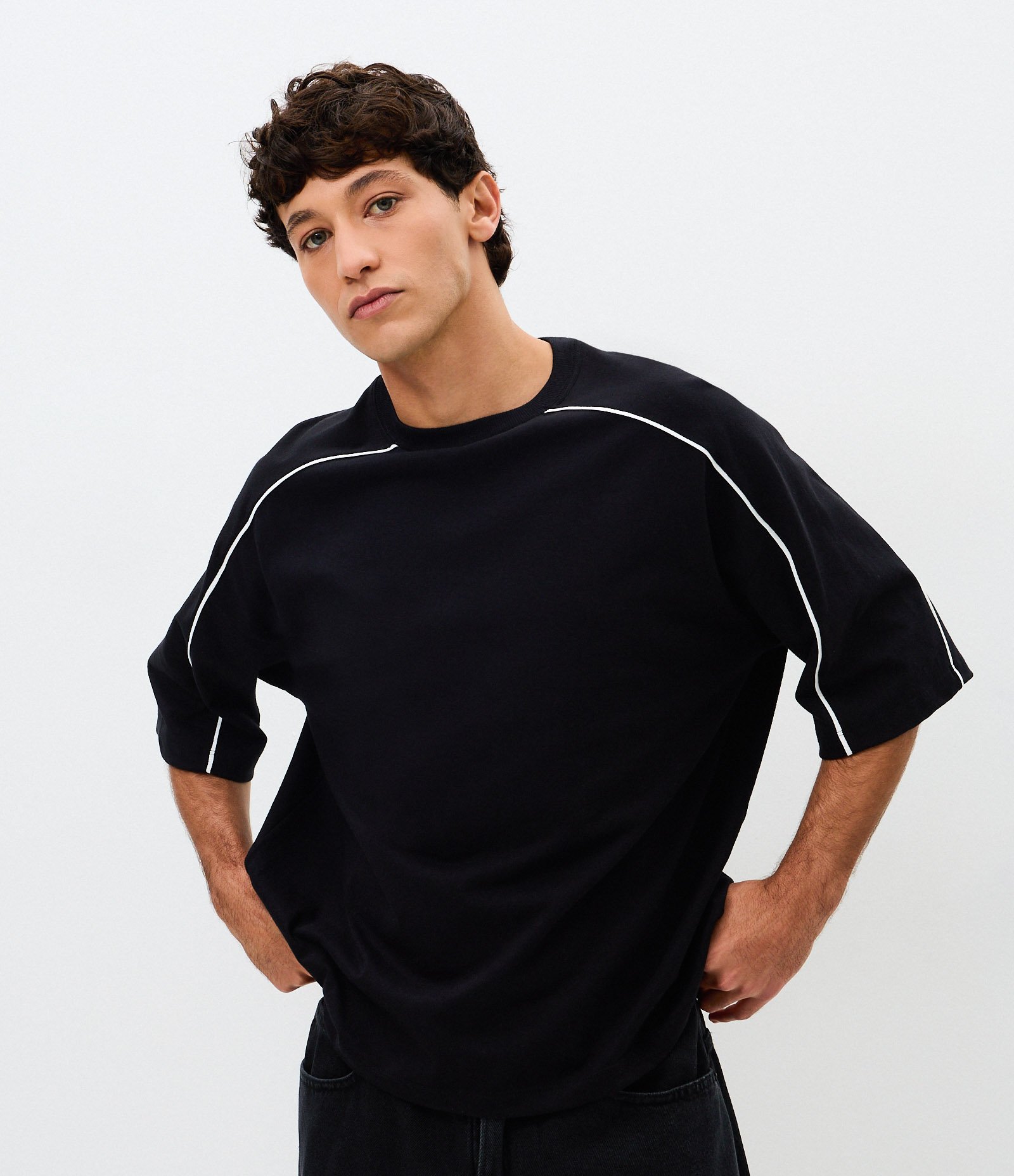 Camiseta Boxy em Algodão com Listras Contrastante Preto 4