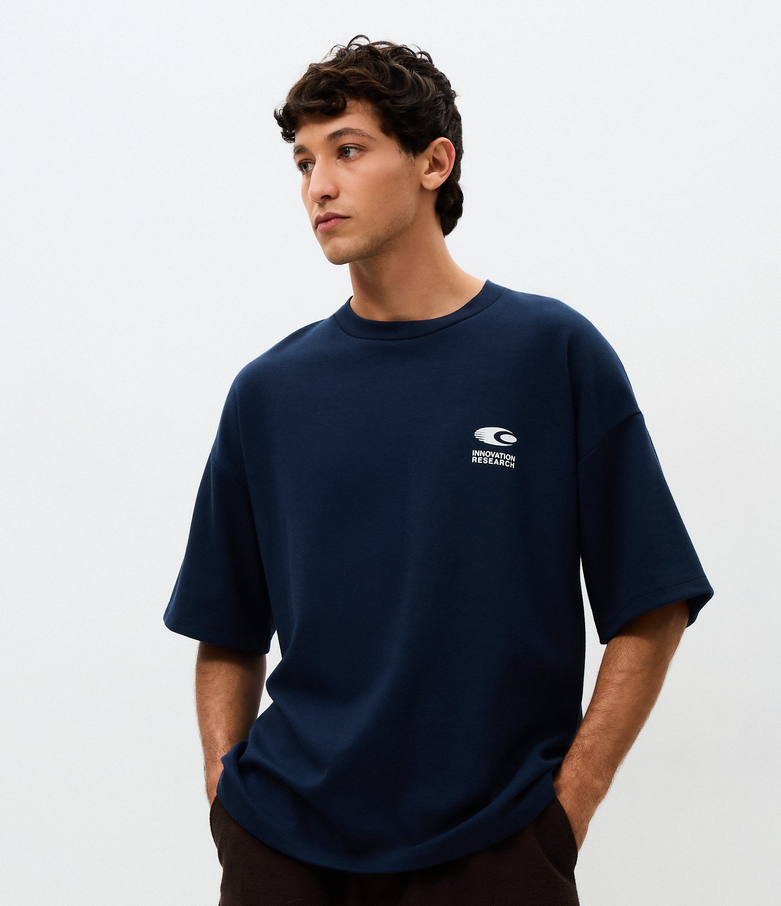 Camiseta Oversized em Malha Encorpada com Estampa Innovation Research Roxo 2