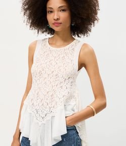 Blusa em Renda sem Mangas com Barra Mullet