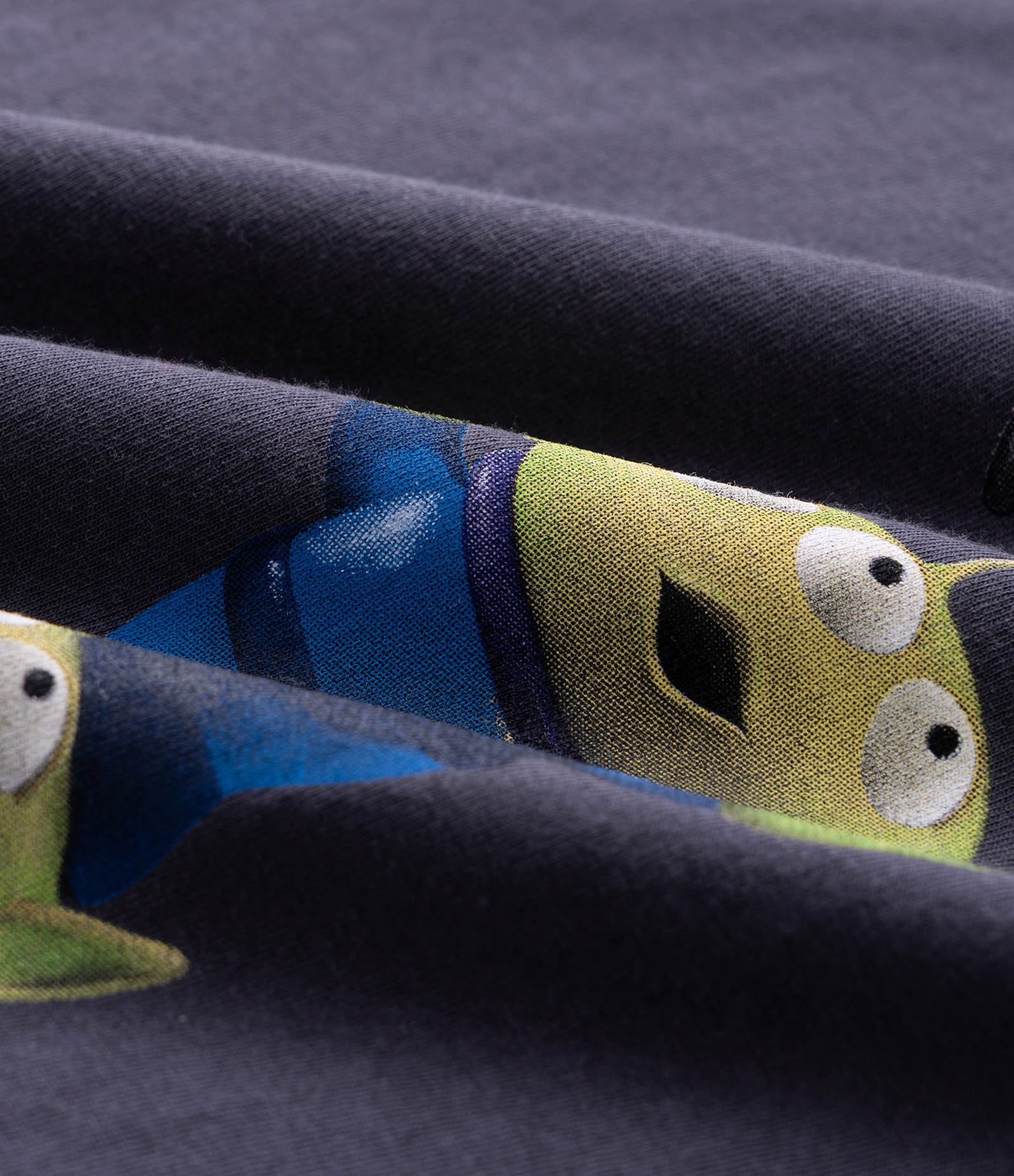 Camiseta Comfort em Algodão com Estampa Toy Story Alien Preto Chumbo 7