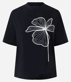 Camiseta Regular em Algodão com Estampa Floral