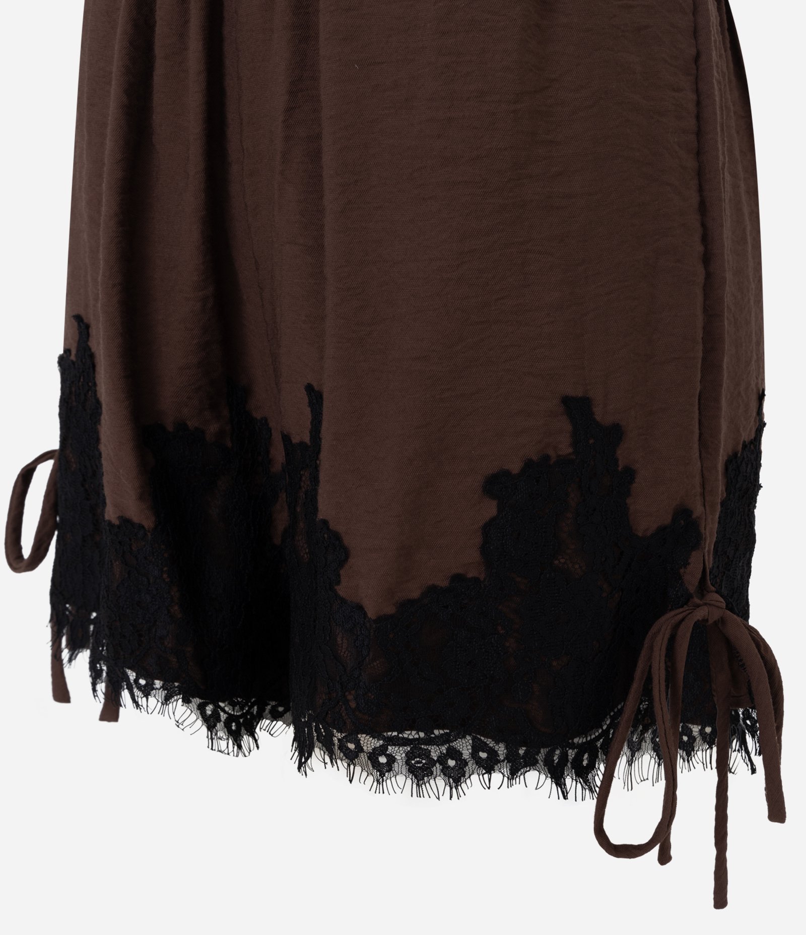 Short em Viscose com Detalhe de Renda e Amarração na Lateral Marrom 6