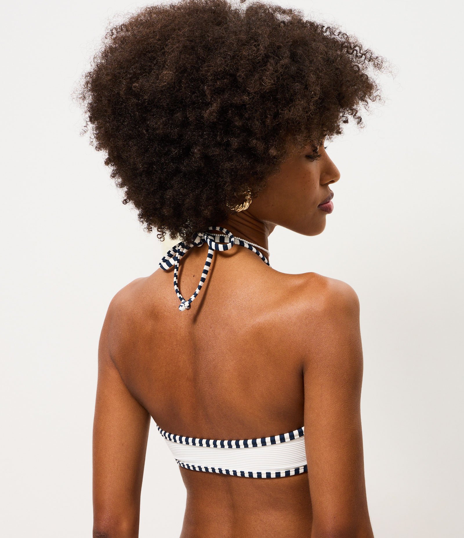 Biquíni Top Bandeau Canelado com Viés Contrastante Branco 4