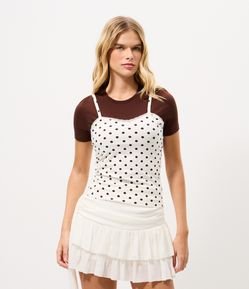 Camiseta com Sobreposição com Modelagem Regata e Estampa Poá