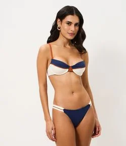 Biquíni Calcinha Lateral Drapeada em Microfibra com Estampa Color Block