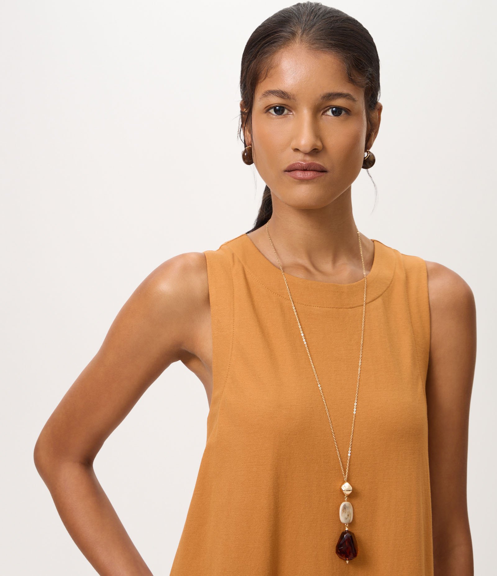 Vestido Midi em Piquet com Bolsos Caramelo 3