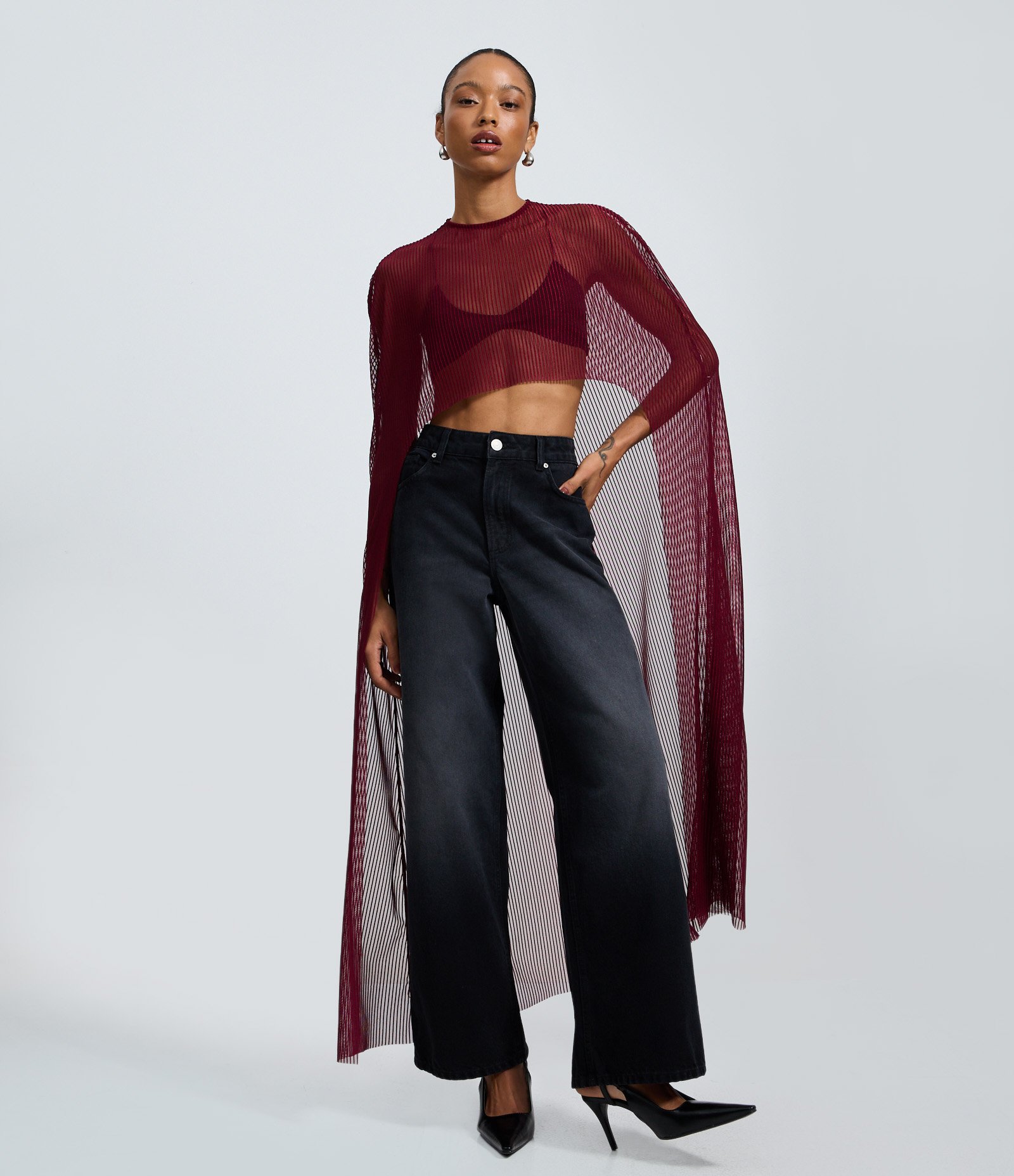 Blusa em Tule Listrado com Efeito Capa Vermelho 1