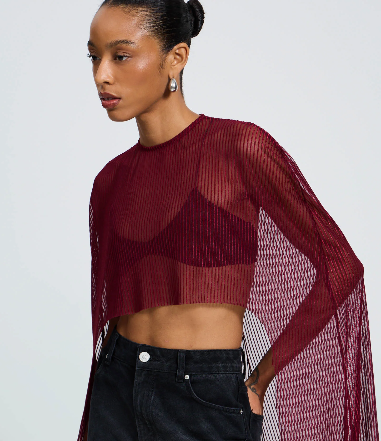 Blusa em Tule Listrado com Efeito Capa Vermelho 2