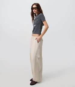 Calça Cargo Jogger com Bolsos Utilitários e Cós Elástico