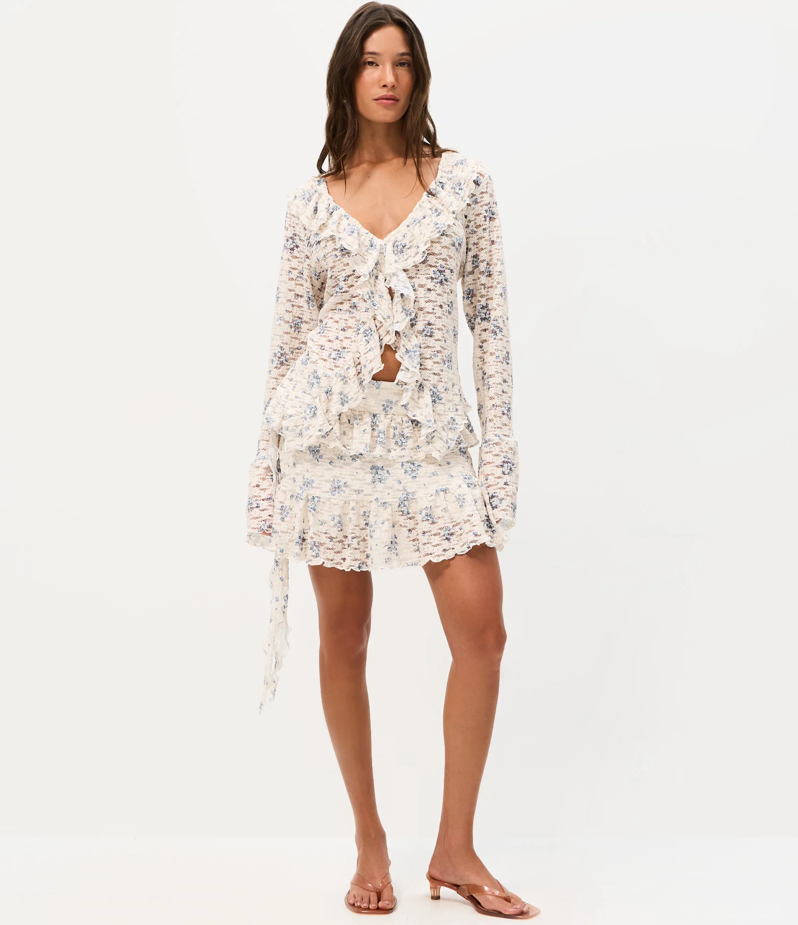 Blusa Bata em Renda Floral Liberty com Babados Branco 2