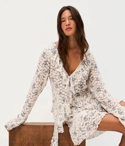 Blusa Bata em Renda Floral Liberty com Babados