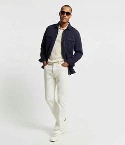 Camisa Comfort em Sarja com Bolsos de Lapela
