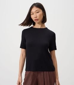 Blusa em Viscolycra com Decote Canoa