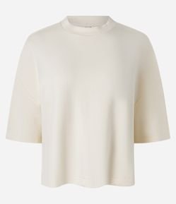 Camiseta em Modal com Modelagem Ampla e Gola Alta