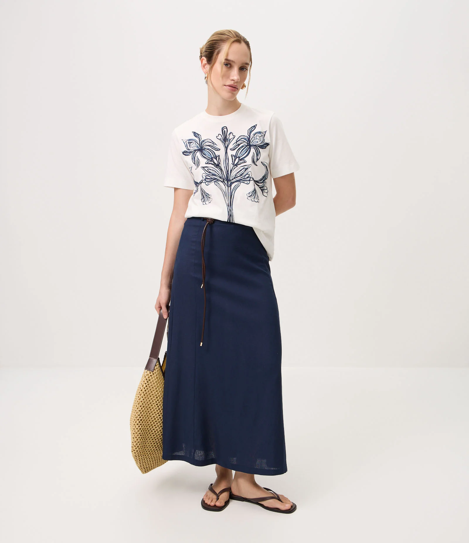 Blusa em Algodão com Bordado Ramos de Floress Branco 2