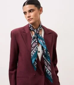 Lenço em Cetim com Estampa Paisley