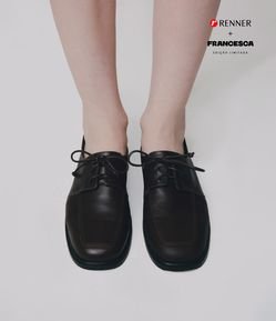 Mocassim em Couro com Bico Quadrado