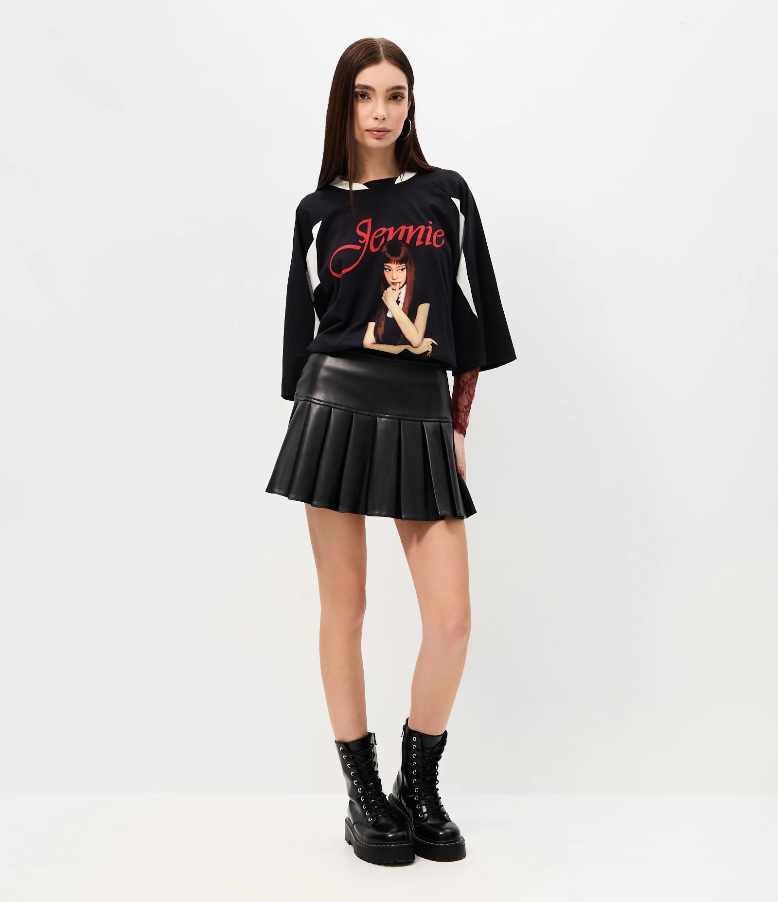 Short Saia Em PU Cintura Alta Preto 1