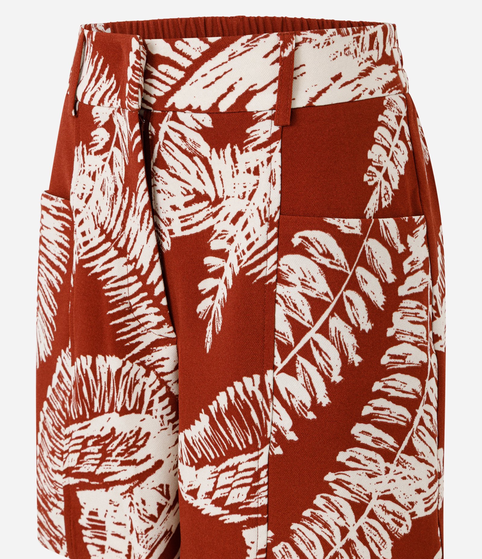 Short em Crepe com Estampa de Folhagens e Bolsos Frontais Vermelho 7