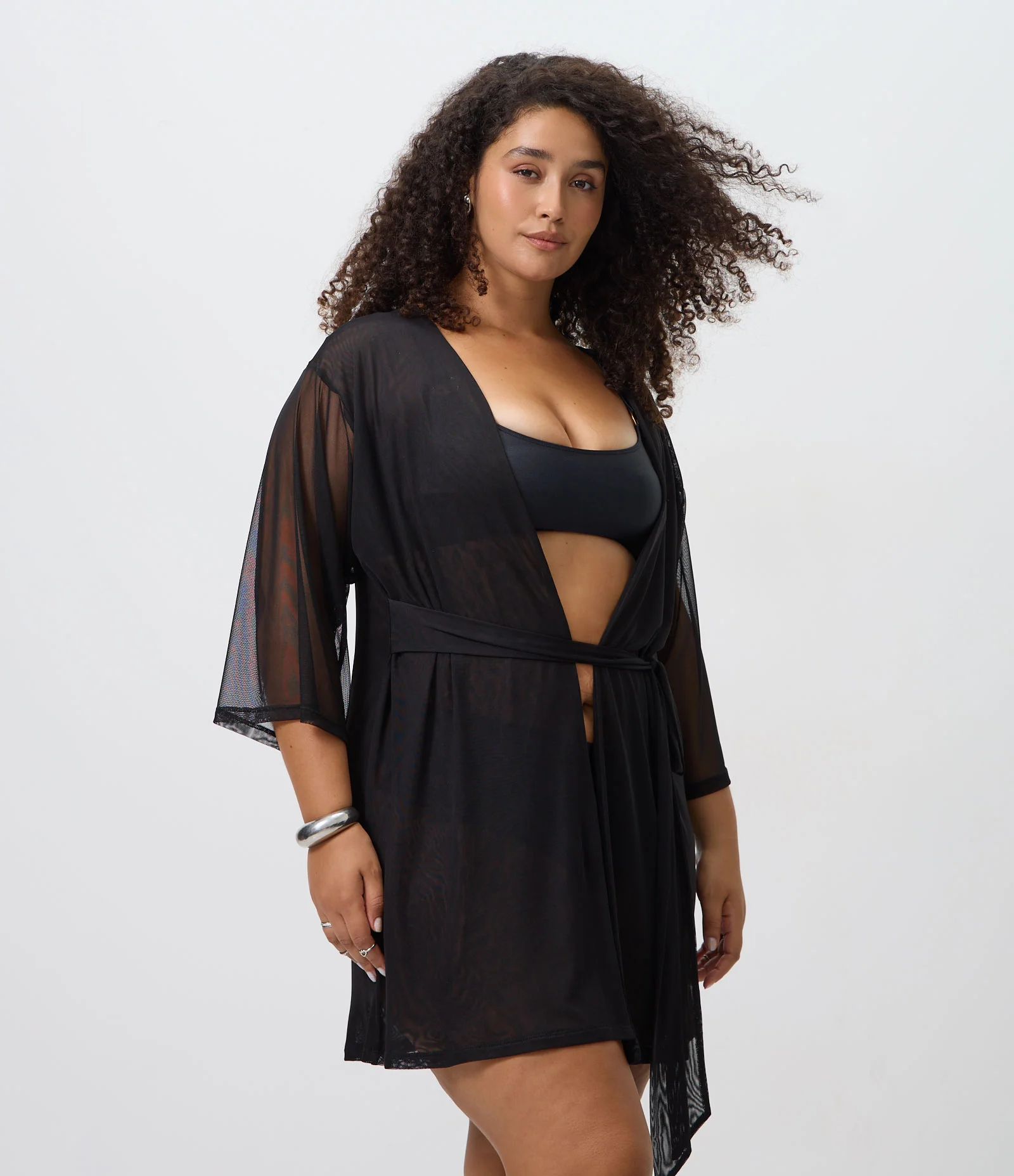 Saída de Praia em Tule com Amarração Frontal Curve & Plus Size Preto 1