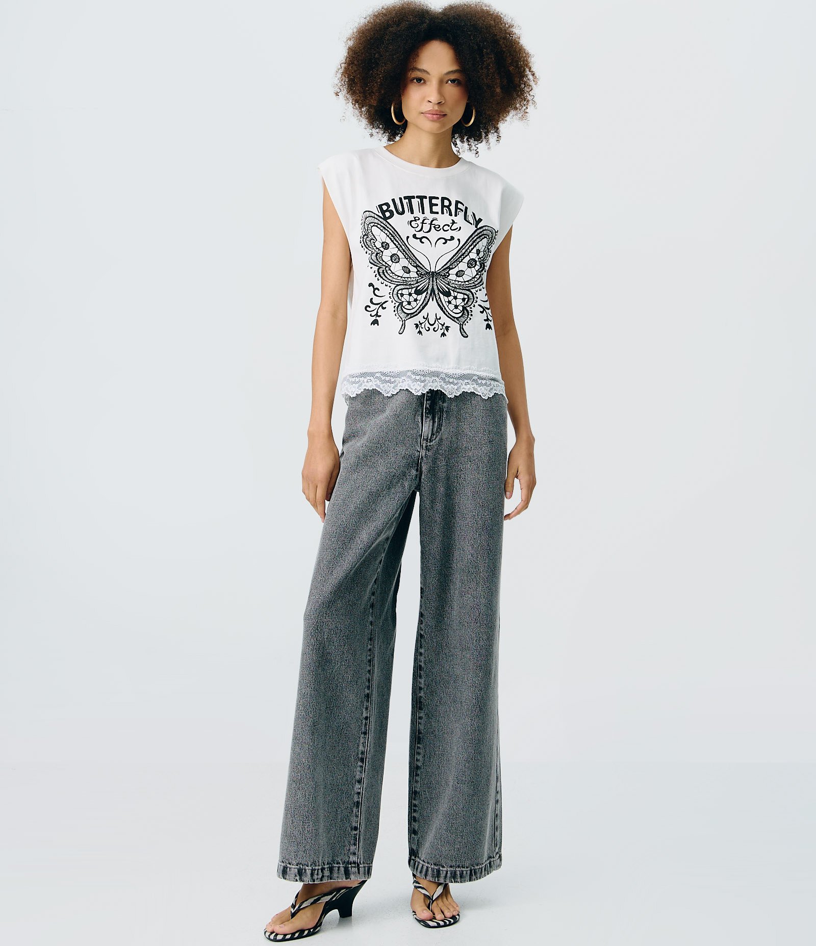 Blusa Muscle em Algodão com Estampa Butterfly Effect e Renda Branco 2