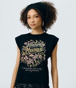 Blusa Muscle com Estampa Feminine Mystique e Barra Rendada