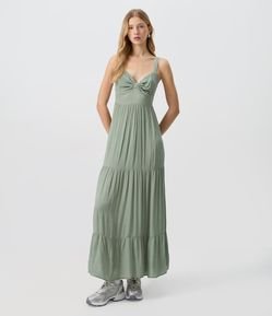 Vestido Longo em Viscose Texturizada com Detalhe Torcido no Busto