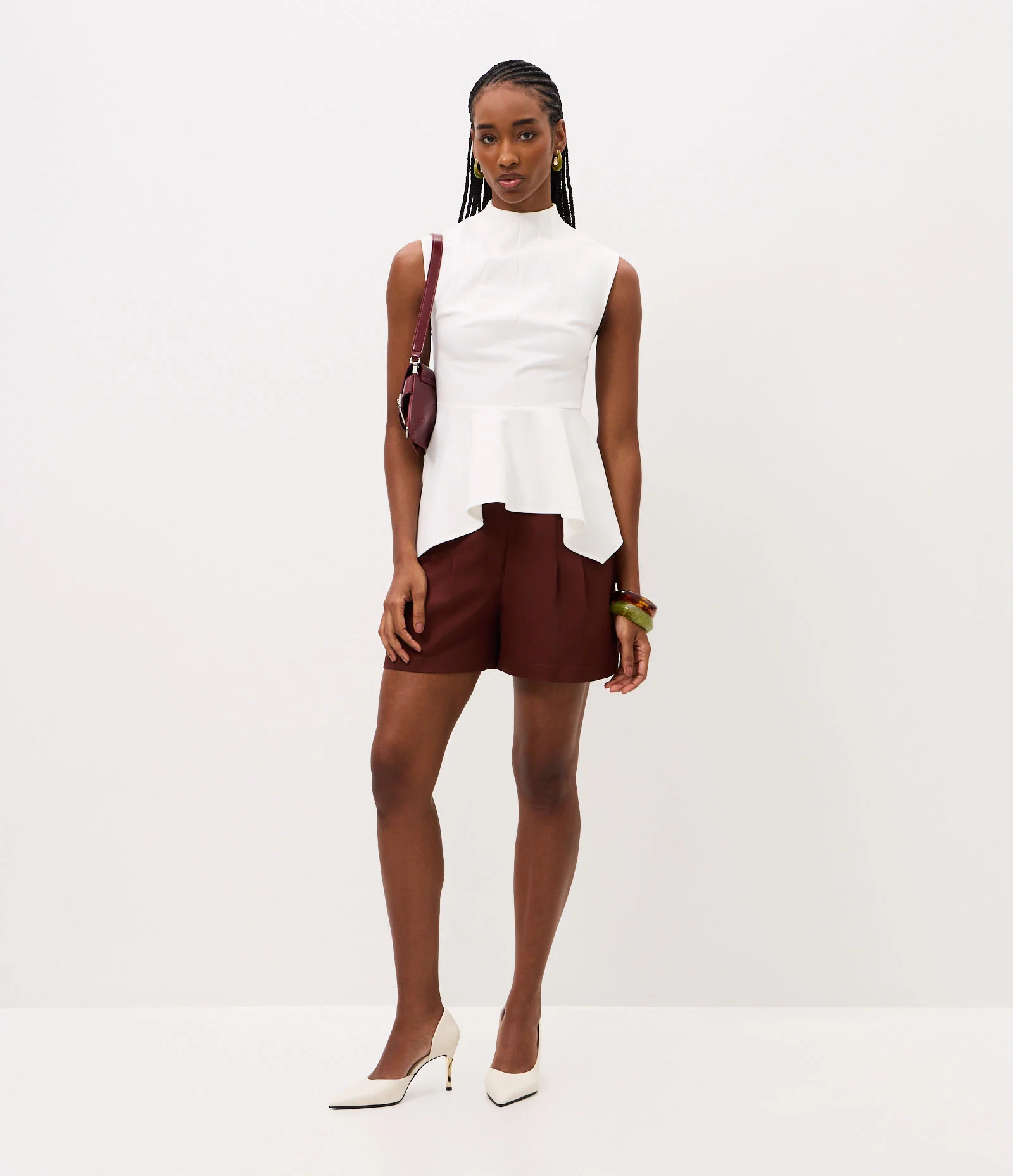 Blusa com Gola Alta e Barra Peplum Assimétrica Branco 2