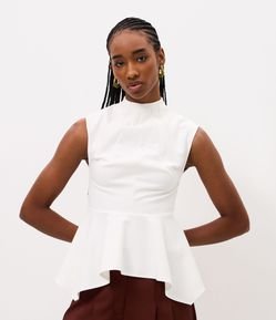 Blusa com Gola Alta e Barra Peplum Assimétrica